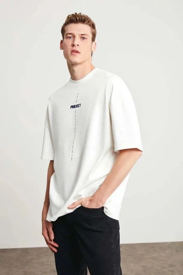 Men's White Regular Fit Crew Neck Printed T-Shirt 4