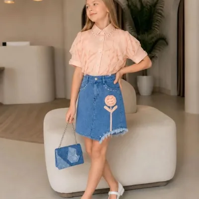 Dívčí lososová 3dílná elegantní sada s volánkovými detaily a džínovou sukní 3