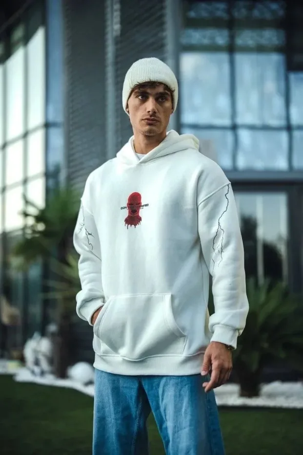 Sweatshirtê Spî ê Mêran ê Bi 3 Têlên Pembû, Kêlûk, Çapkirî û Berîka Kangurû 3