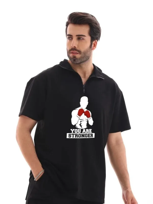 Машки црн oversize полурајсвершлус печат маица 1