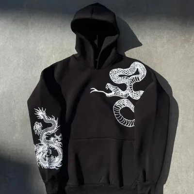 Dámsky čierny oversize kapucňový s vreckami bavlnený s potlačou hoodie 1