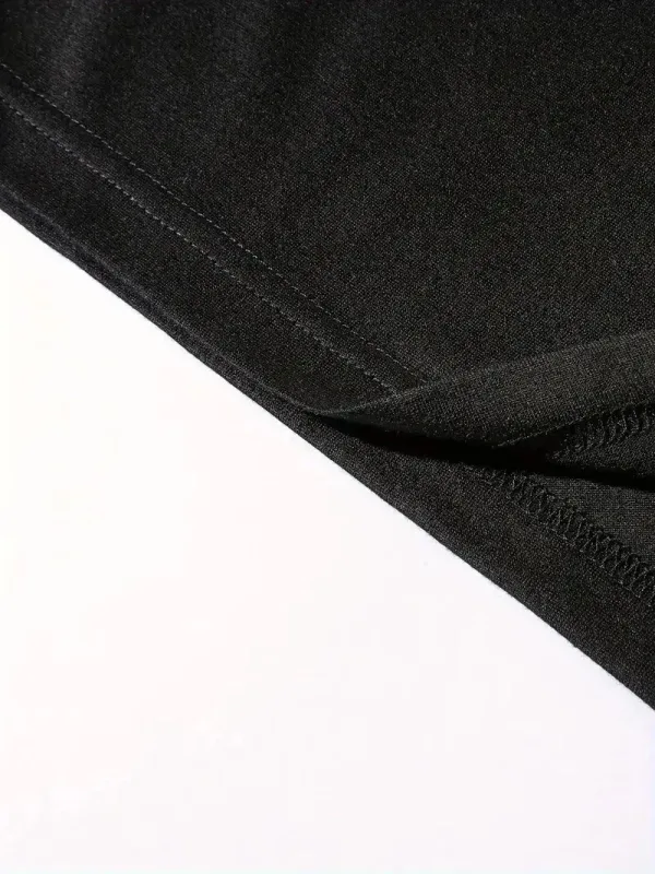 Pánské černé oversized tričko s potiskem a kruhovým výstřihem 4
