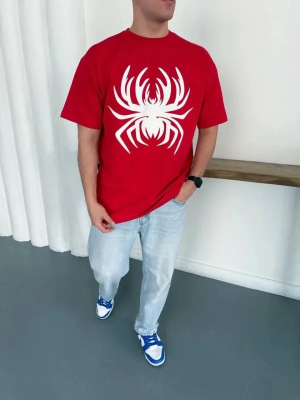 Pánské červené oversized triko s kulatým výstřihem a potiskem pavouka 3