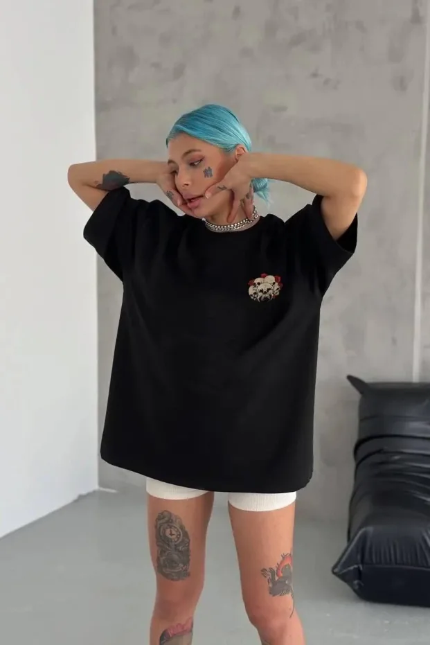 Femeie Tricou Negru Oversize cu Guler Bicicletă, Imprimare 1