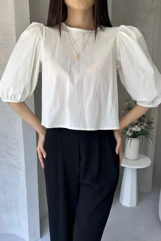 Bela poplin bluza sa lubeničastim rukavima i mašnom na leđima 2