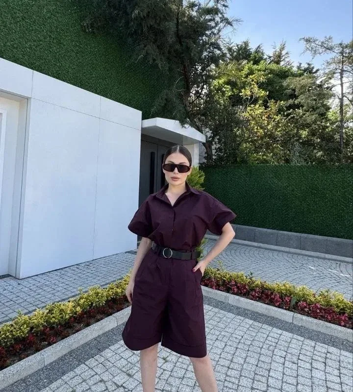 Ženski bordo sa kaišem šorc komplet sa kragnom košulja gornji-donji dio