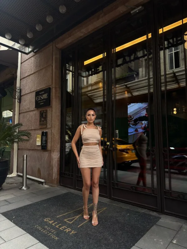 Crop bluza i suknja set sa vezicama - Bež 3
