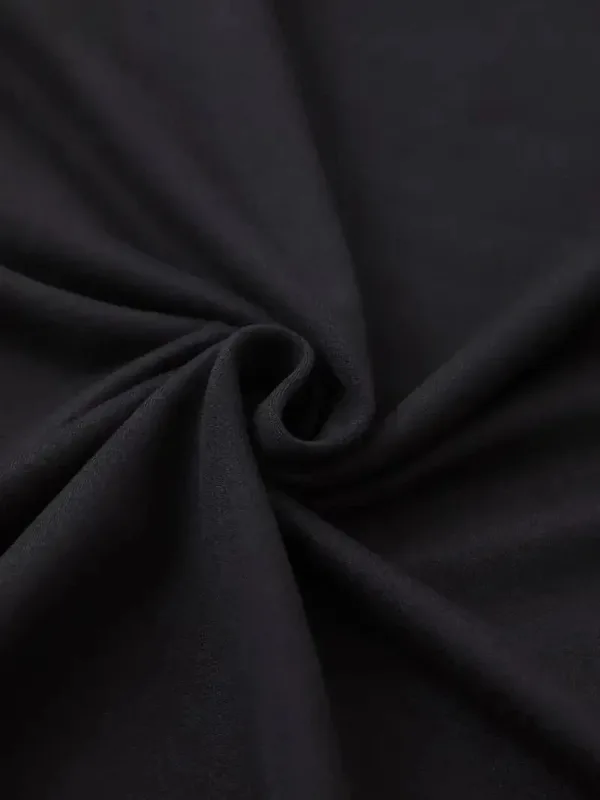 تيشيرت نسائي أسود أوفر سايز بياقة دراجة مطبوع 2