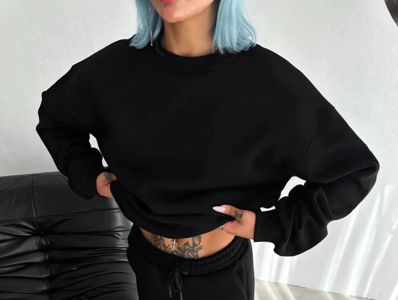 Women's Black 3-Thread Cotton Basic Scoop Neck Sweatshirt