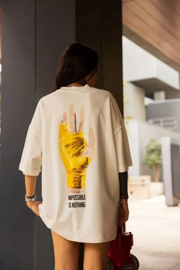 Kadın Beyaz Oversize Bisiklet Yaka Baskılı Kısa Kol Tişört 2