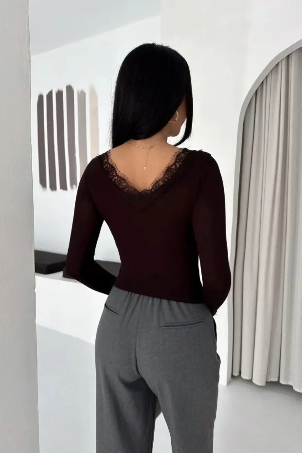 Ženska višnja trula V-izrez čipkasta detaljna kašmir teksturirana crop bluza 5