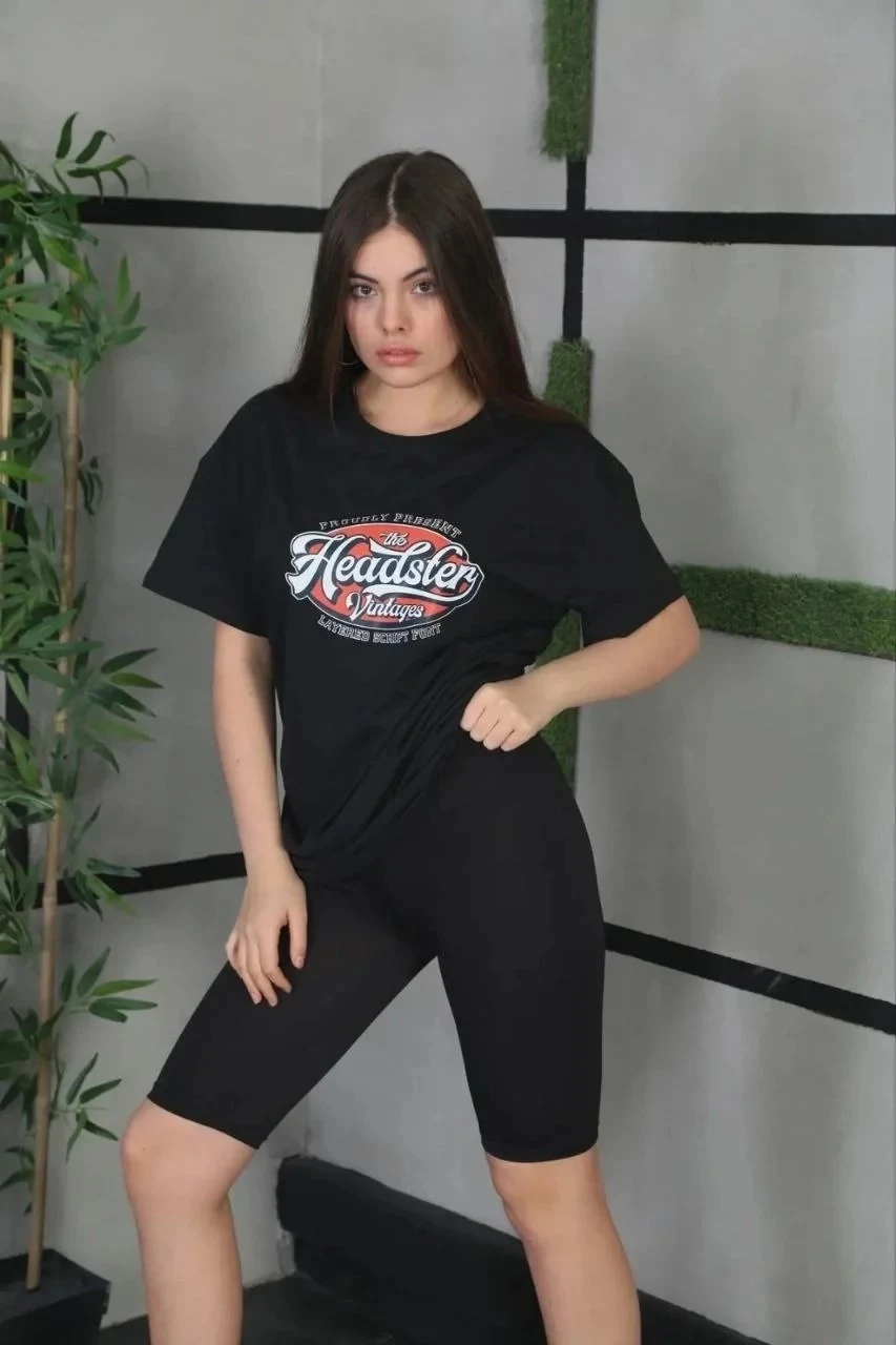 Bluzë e zezë për femra, oversize, me jakë biçiklete, të printuar