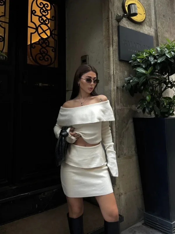 Qadın Ağ Straplez Carmen Yaka Croplu Mini Etekli Triko Dəst 2