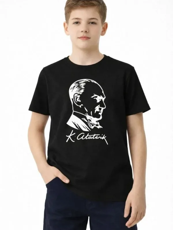 Cocuk Siyah Ataturk Baskili Bisiklet Yaka Tisort 3
