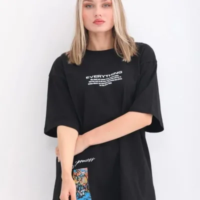Women's Black Oversize Crew Neck Printed T-Shirt 4
