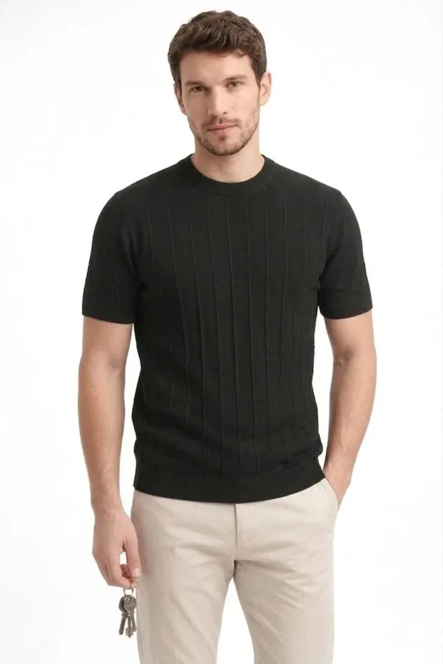 Man Black Crew Neck Ribbed Knit T-Shirt 5