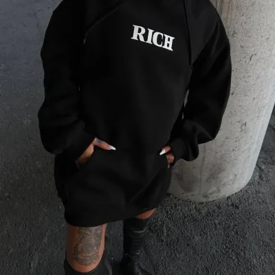 Kadın Siyah 3 İplik Pamuklu Baskılı Kapüşonlu Kanguru Cepli Sweatshirt 1