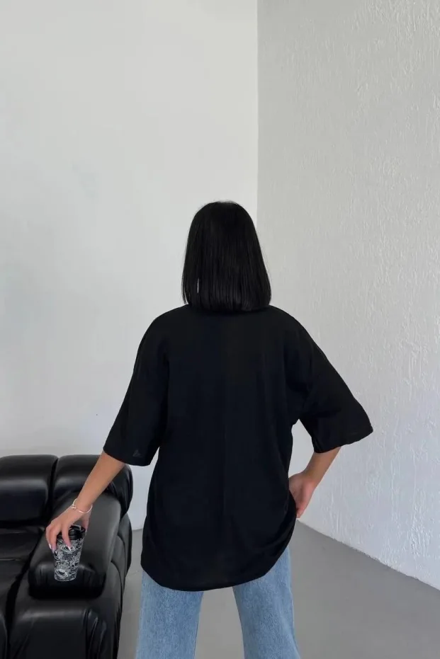 Women's Black Oversize Crew Neck Solid Short Sleeve T-Shirt 3