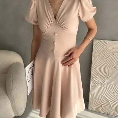 V Yaka Düğme Detaylı Karpuz Kol Crep Elbise Bej 4