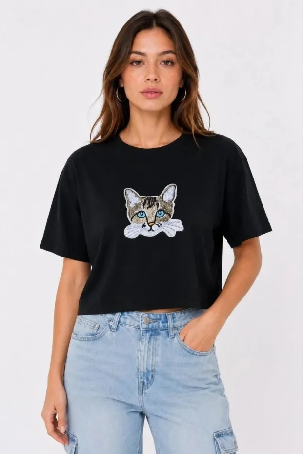 ქალის შავი Oversize მორგების კატის პრინტიანი Crop მაისური 1