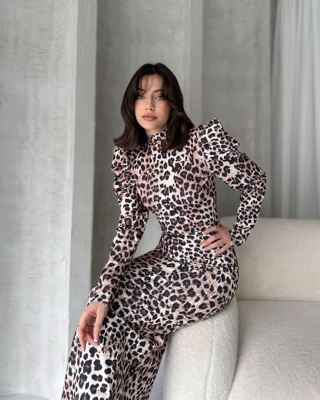 Sırt Dekolteli Leopar Desenli Elbise Bej