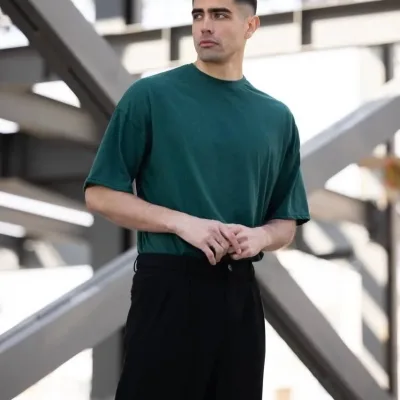 Férfi Khaki Regular Fit Kerékpár Nyakú Sima Rövid Ujjú Póló 2