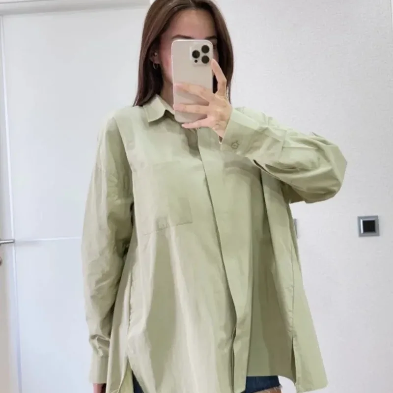 Women's Green Poplin Collar Side Slit Back Dart Detail Shirt