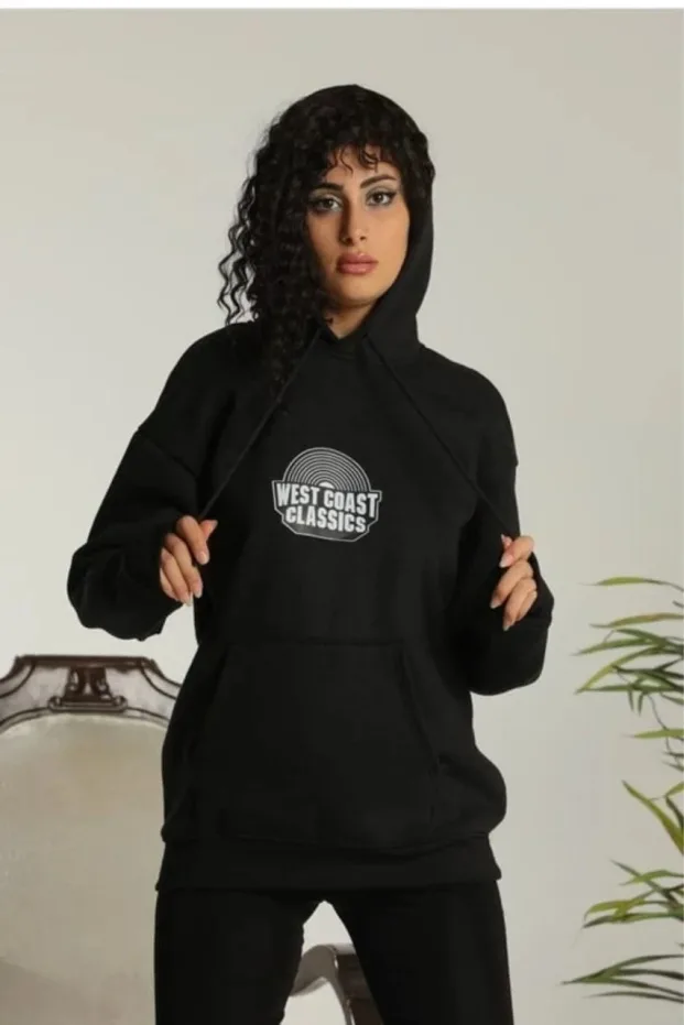 Kadın Siyah Oversize Kapüşonlu Cepli 3 İplik Pamuklu Baskılı Hoodie 1