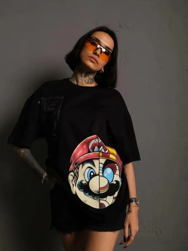 Ženska crna oversize bicikli kragna Mario print majica 1