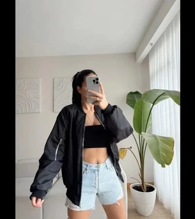 Kadın Siyah Oversize Fermuarlı Cepli Bomber Ceket 4