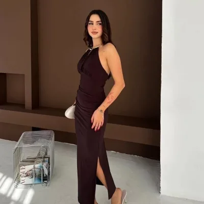 Ženska smeđa elegantna duga večernja haljina s prorezom i izrezom na leđima 5