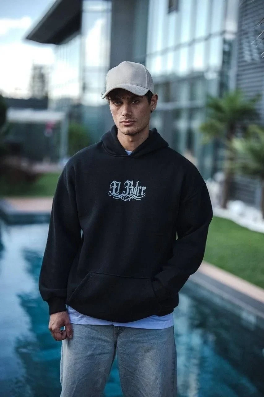 Sweatshirtê Mêran ê Reş ê Oversize ê Bi 3 Têlên Pembo, Kapûşon, Çapkirî