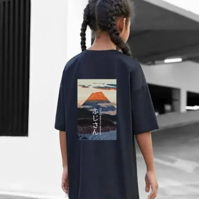 Dětské černé oversized tričko s potiskem, výstřih do V 4