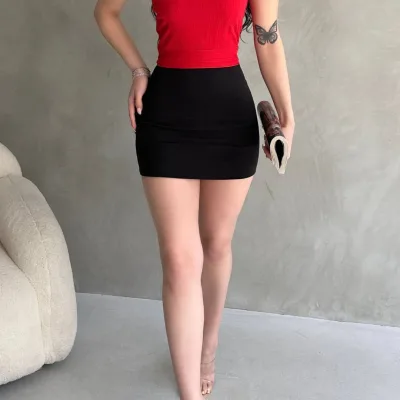 Bluză Crop Roșie cu Un Umăr și Lanț 5