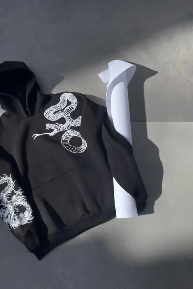 Mêr Reş Oversize 3 Têl Pembeyî Çapkirî Kapûşonî Cêbî Sweatshirt 2