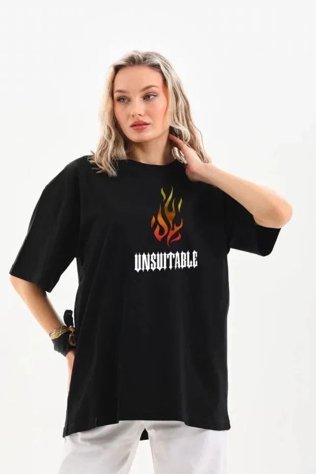 Kadın Siyah Oversize Bisiklet Yaka Baskılı Pamuklu Tişört 1