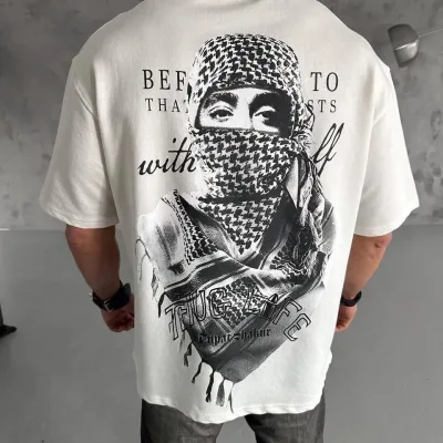 تيشيرت رجالي بقبة دراجة مطبوع بكوفية فلسطين باللون الأبيض 1