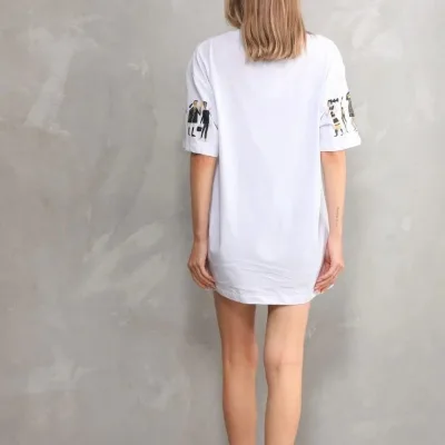Női Fehér Oversize Kerékpárnyakú Mintás Póló 7