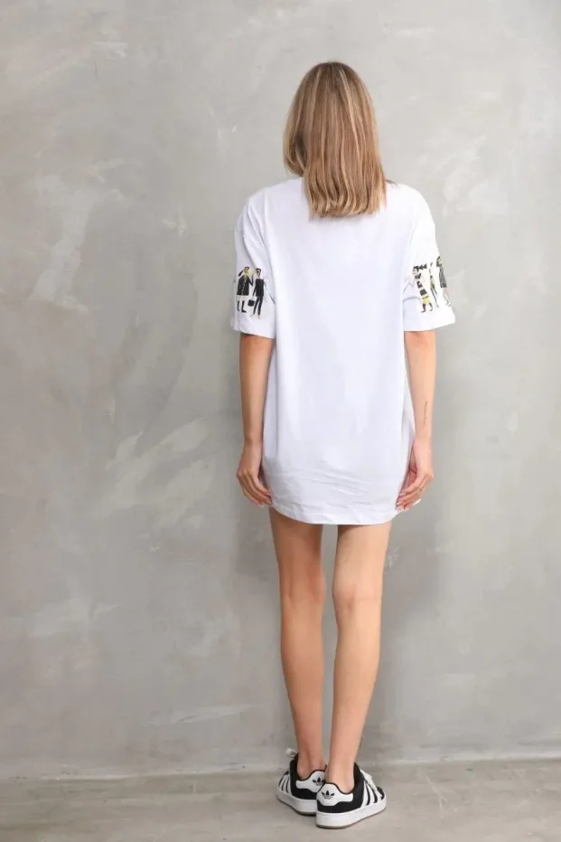 Dámské bílé oversized tričko s kulatým výstřihem a potiskem 7