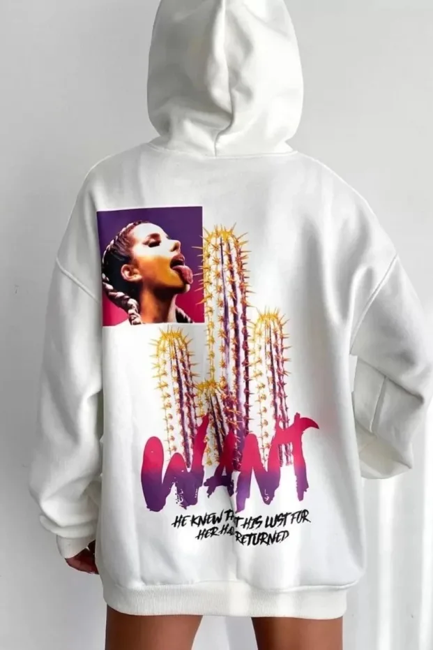 Kadın Beyaz Oversize Kapüşonlu Cepli Baskılı Pamuklu Sweatshirt 1