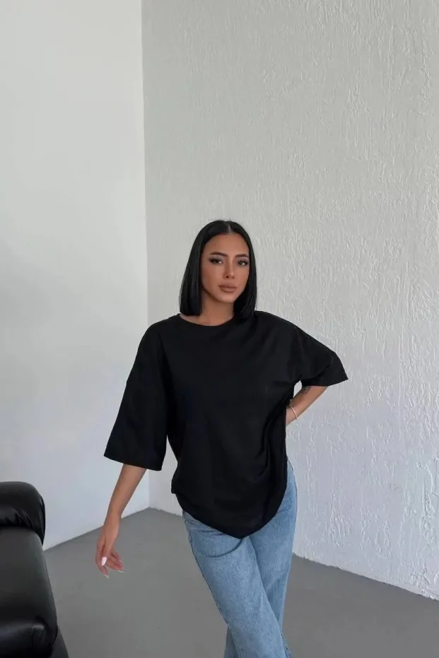 Women's Black Oversize Crew Neck Solid Short Sleeve T-Shirt 4