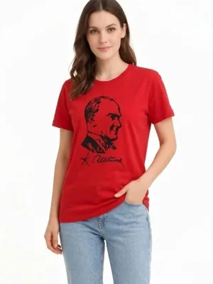 Tîşorta Jinan Sor Bi Stûyê Bisîkletê Û Çapa Atatürk, Milên Kîndir
