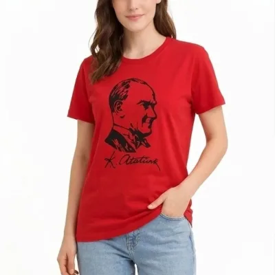 Tîşorta Jinan Sor Bi Stûyê Bisîkletê Û Çapa Atatürk, Milên Kîndir 1