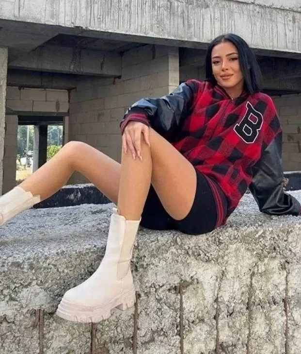 Kadın Kırmızı Pötikare Nakışlı Oversize Kolej Kesim Ceket 1
