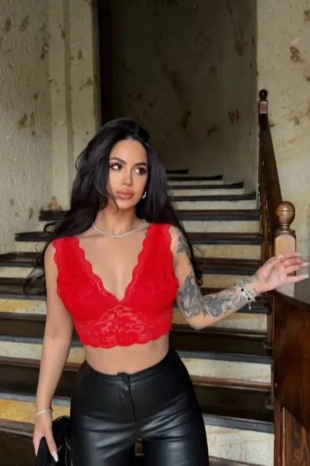 Női piros V nyakú csipke bralet crop melltartó pántos rugalmas 1