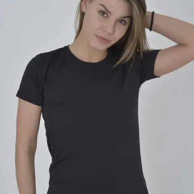 Bluzë e zezë për femra, slim fit, me jakë biçiklete, mëngë të shkurtra me rrjetë në shpatulla 1