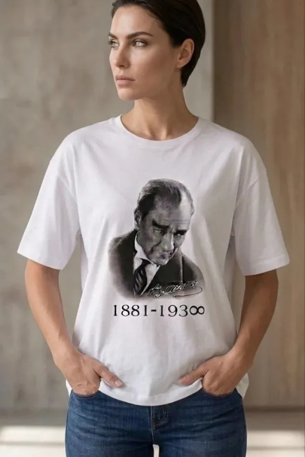 Tîşorta Jinan Spî Bi Stûyê Bisîkletê Û Çapa Atatürk 1
