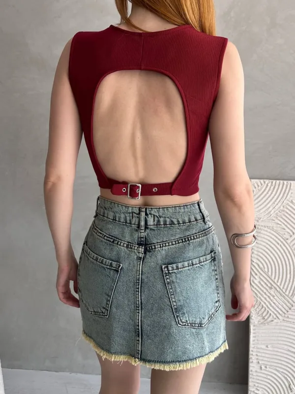 Bordo crop bluza s kaišem na leđima i korzet stilom 5