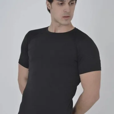 Férfi Fekete Slimfit Vállhálós Kerékpárnyakú Rövid Ujjú Póló 2