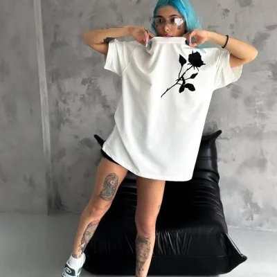 Bluzë e bardhë për femra, oversize, me jakë biçiklete, të printuar, me mëngë të shkurtra 3